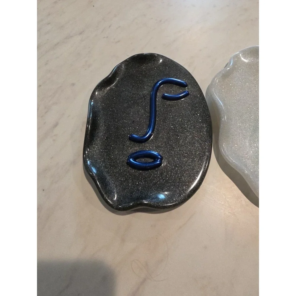 Handmade Resin Trinket Tray With‎ Girl Face. Price Is For One Tray
